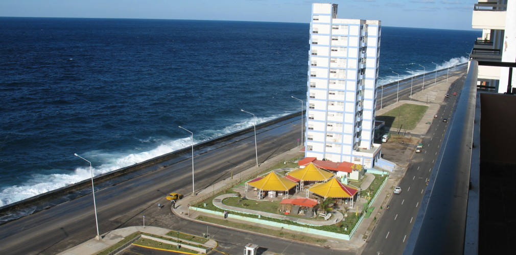 malecon habana cuba