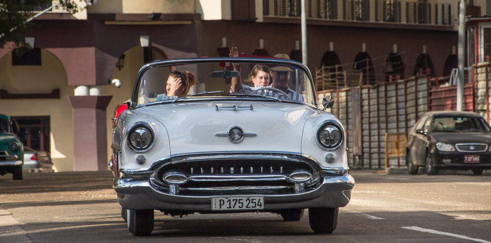 in a city tour in habana, cuba